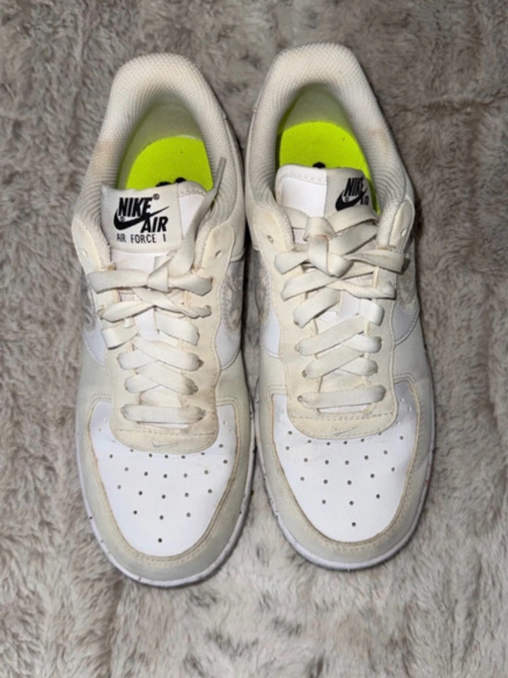 Nike Women’s Cream & White Speckled Sole Sneakers - Picture 2 of 9